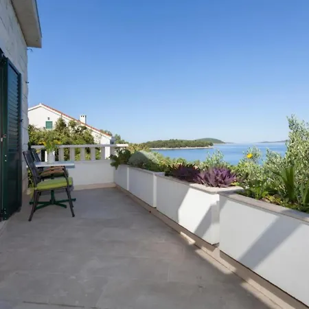 Apartmán Petra - Sea View Maslinica