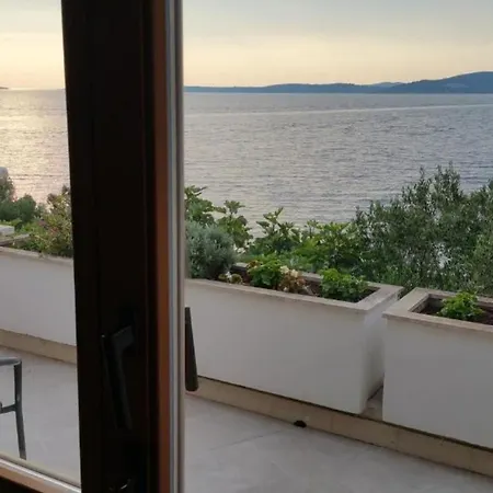 Petra - Sea View *